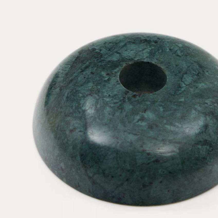 Zelený mramorový svícen Kave Home Sintia S