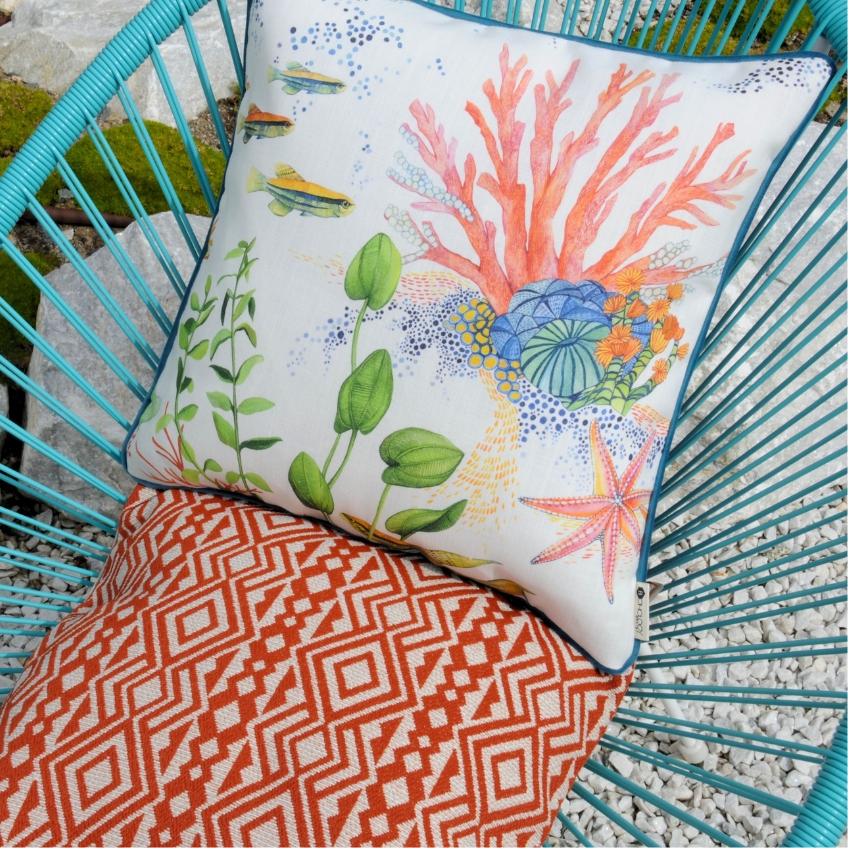 BOHOLOGY Bílo-oranžový set dvou venkovních povlaků na polštář Marine Aztec