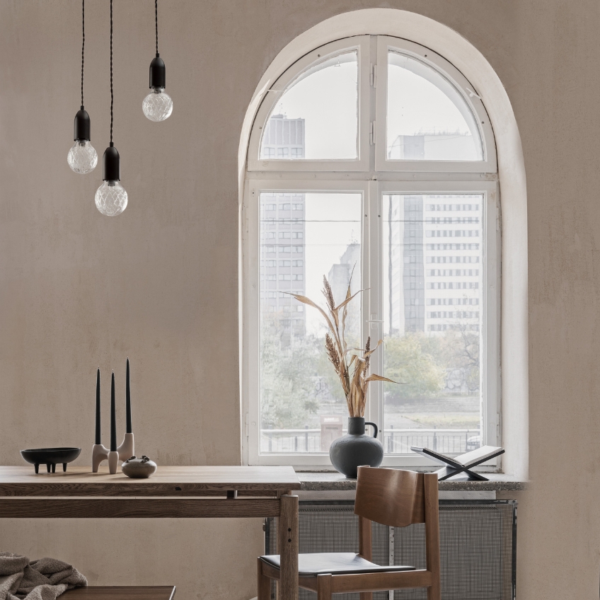 Černé kovové závěsné světlo Nova Luce Veda 30 cm