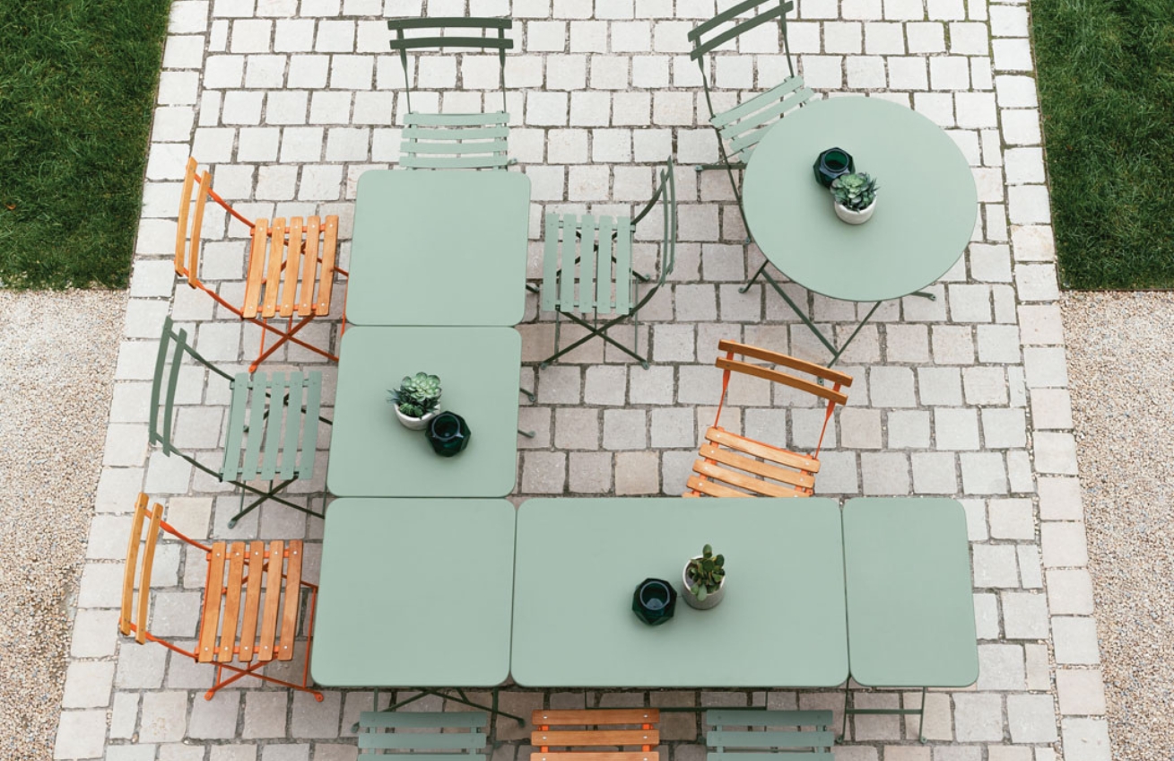 Fialový kovový skládací stůl Fermob Bistro 37 x 57 cm