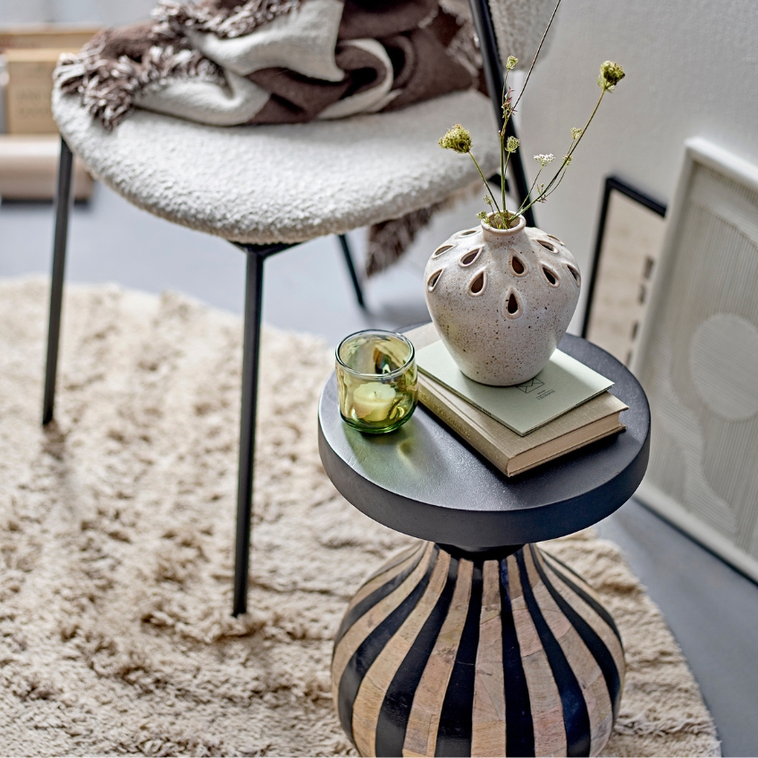 Černý dřevěný odkládací stolek Bloomingville Aloise 29,5 cm