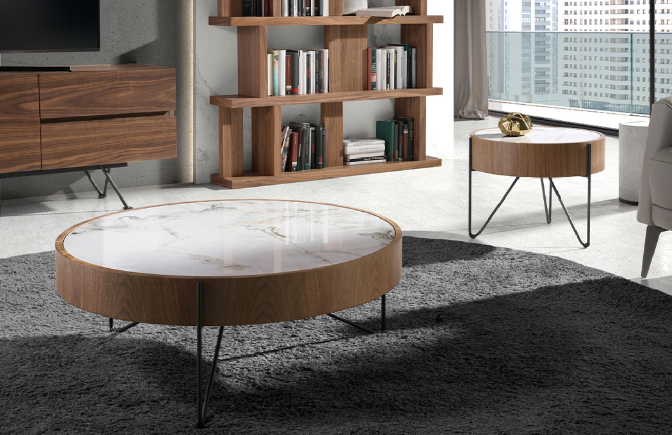 Ořechový konferenční stolek Angel Cerdá No. 2138, 81 cm -fv-interier-25