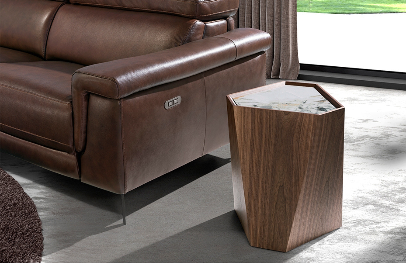 Ořechový odkládací stolek Angel Cerdá No. 2134, 43 x 37 cm -fv-interier-25