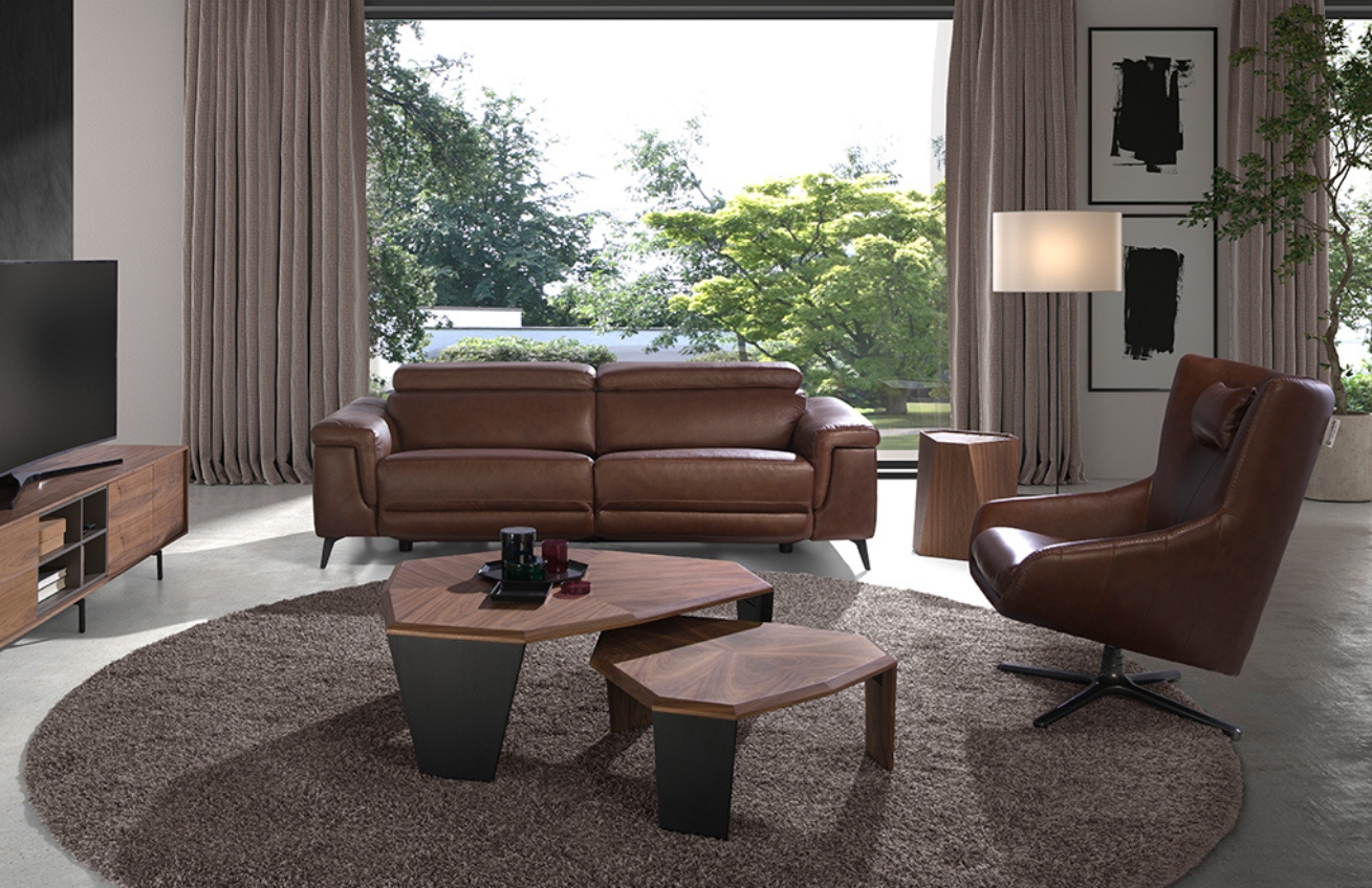 Ořechový odkládací stolek Angel Cerdá No. 2134, 43 x 37 cm -fv-interier-25