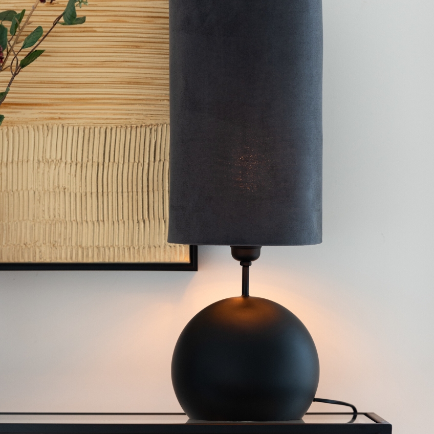 Černá kovová stolní lampa J-Line Grilla