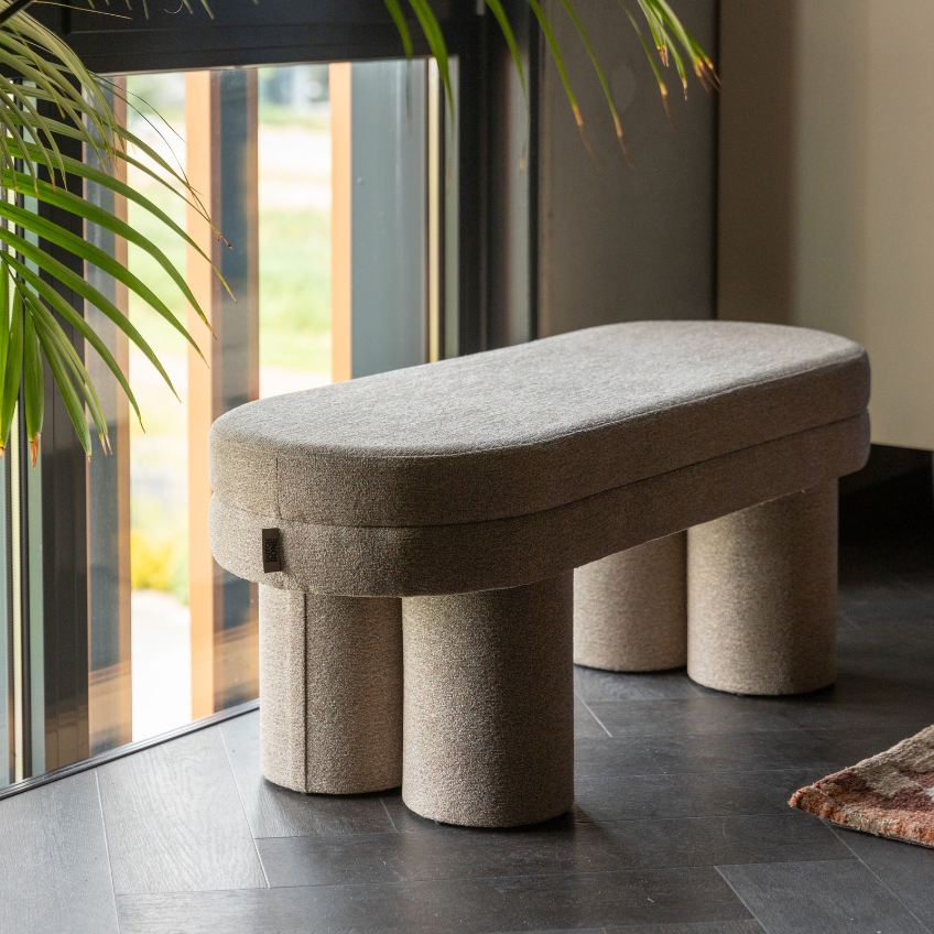 Černá bouclé lavice DUTCHBONE FERN 110 cm