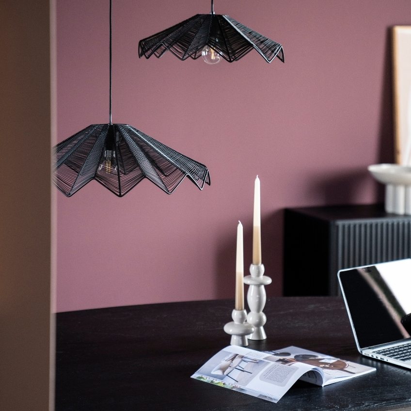 Černé kovové závěsné světlo Varjo 40 cm -fv-interier-25