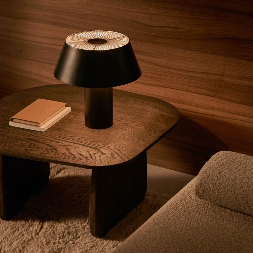 Černá kovová stolní lampa Kave Home Ancare -fv-interier-25