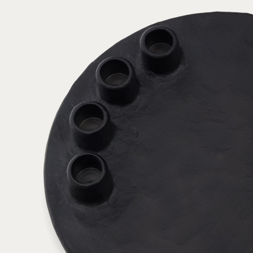 Černý kovový svícen Kave Home Nuvro 26 cm