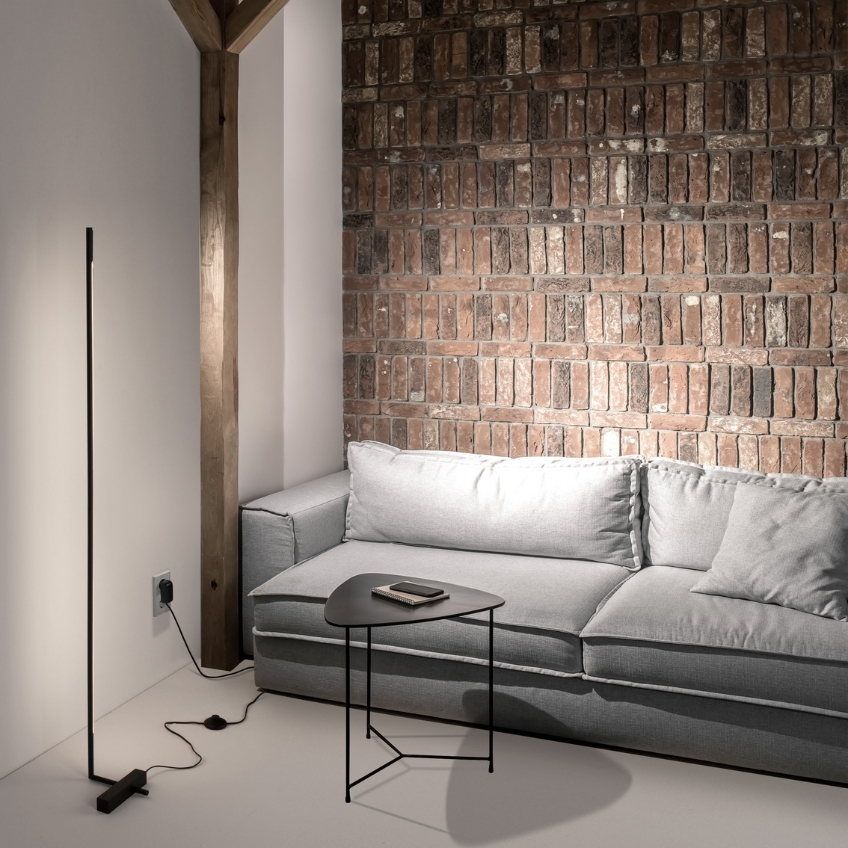 Černá kovová stojací LED lampa Nova Luce Raccio 140 cm