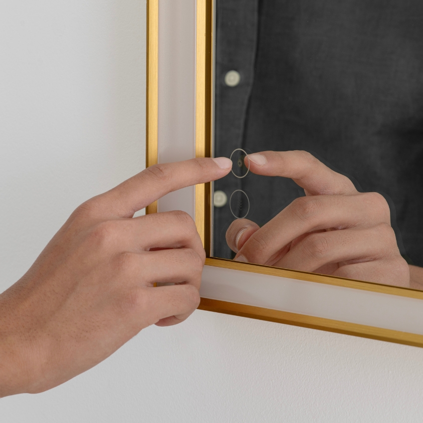 Zlaté závěsné zrcadlo s LED osvětlením Nova Luce Ambor 80 x 60 cm