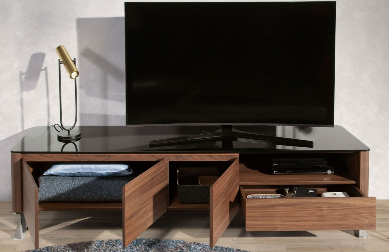 Ořechový TV stolek Angel Cerdá No. 3047, 200x 45 cm