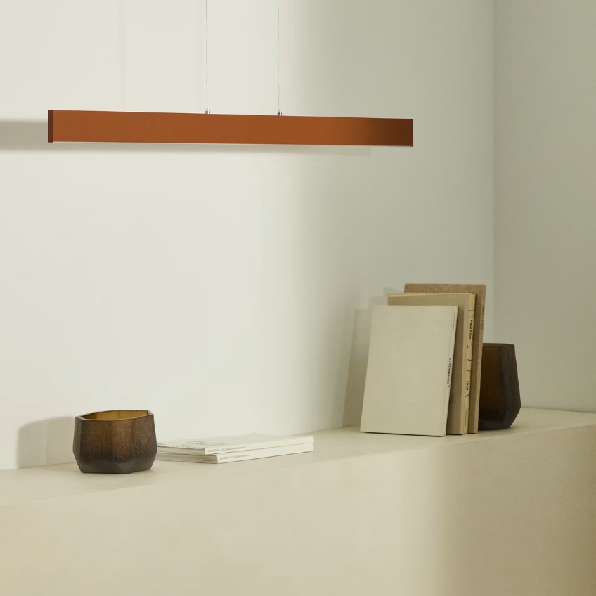 Terakotově červené závěsné LED světlo Kave Home Boadella 101 cm