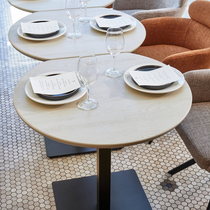 WOOOD Dřevěný bistro stolek Tablo 79 x 67 cm