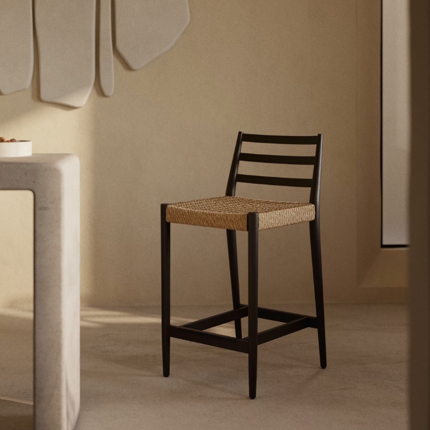 Kave Home Černá dubová barová židle Analy 65 cm s výpletem
