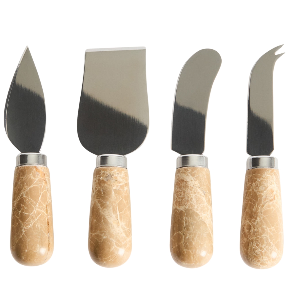 Kave Home Sada čtyř nožů na s&yacute;r Adoma s mramorovou rukojet&iacute;