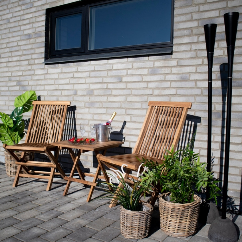 Nordic Living Teakový zahradní odkládací stolek Jai 50 x 50 cm