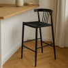 Černá kovová barová židle DAN-FORM Sava s výpletem 66,5 cm -fv-interier-25