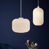 Opálově bílé skleněné závěsné světlo Milford 20 cm -fv-interier-25