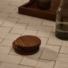 Set čtyř hnědých dřevěných podtácků Kave Home Rommu -fv-interier-25