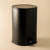 Černý kovový odpadkový koš Essentials 5 l -fv-interier-25