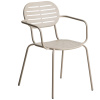 Béžová kovová zahradní židle Kave Home Brai s područkami
