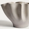 Šedá keramická váza Kave Home Nilea 23 cm -fv-interier-25