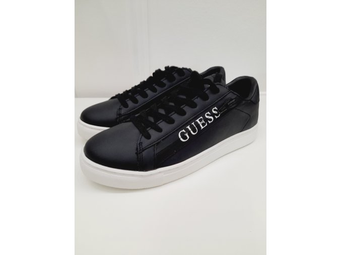 Guess fekete félcipő