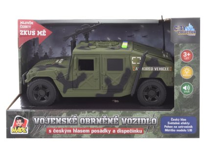 Vojenské obrněné vozidlo s českým hlasem