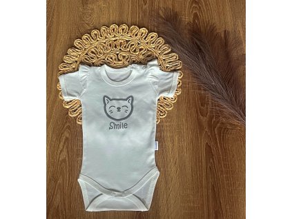 Kojenecké body, kr. rukáv Mamatti, zap. u krku, Puntík - bílé s potiskem (Velikost 74 (6-9m))