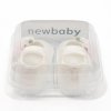 Kojenecké saténové capáčky New Baby Ivory Flowers 0-3 m (Barva Dle obrázku, Velikost 116/122)