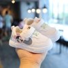 Dětské bílé tenisky se zapínáním na suchý zip - Mickey Mouse (vel. 15-25 EUR)