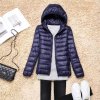 Dámská jarní/podzimní prošívaná bunda s kapucí plněná kachním peřím (15 barev/ vel. až 7XL)