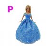 Různé druhy dlouhých šatů pro Barbie