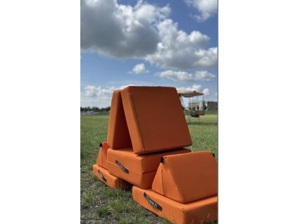 EE3F13D7 7FD3 4FB4 BB30 E91BC15D8974