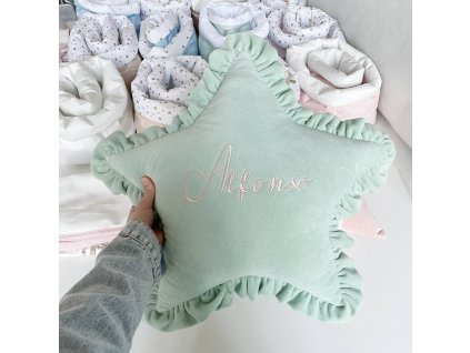 Dekorační polštářek hvězda do dětské postýlky – Pudrově růžový velvet