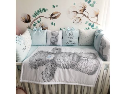 Ochranný polštářkový mantinel pro chlapečka