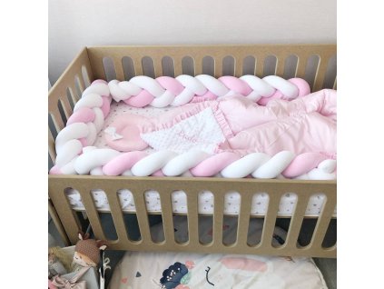 Pletenec do postýlky v pastelových barvách – ideální pro holčičku i chlapečka