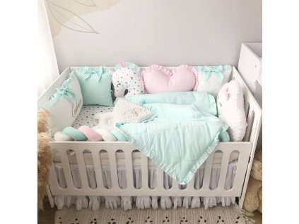 výbava do postýlky pro novorozence