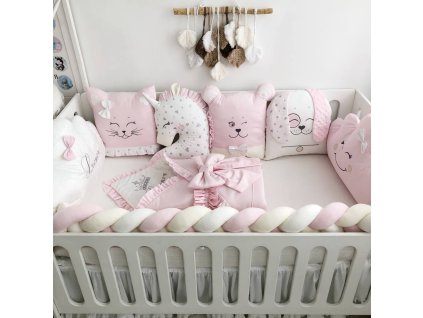 výbava do postýlky pro novorozence