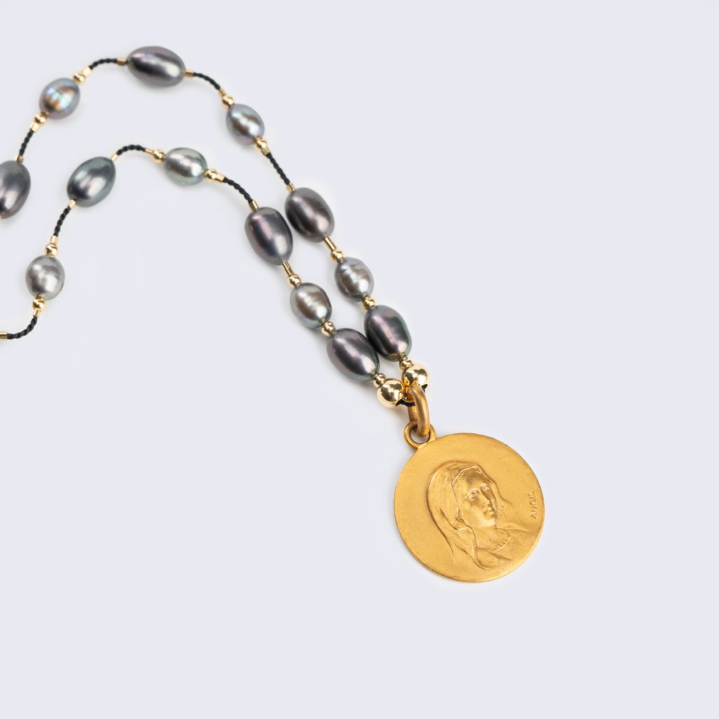 Necklace vintage Saint Mary & grey pearls