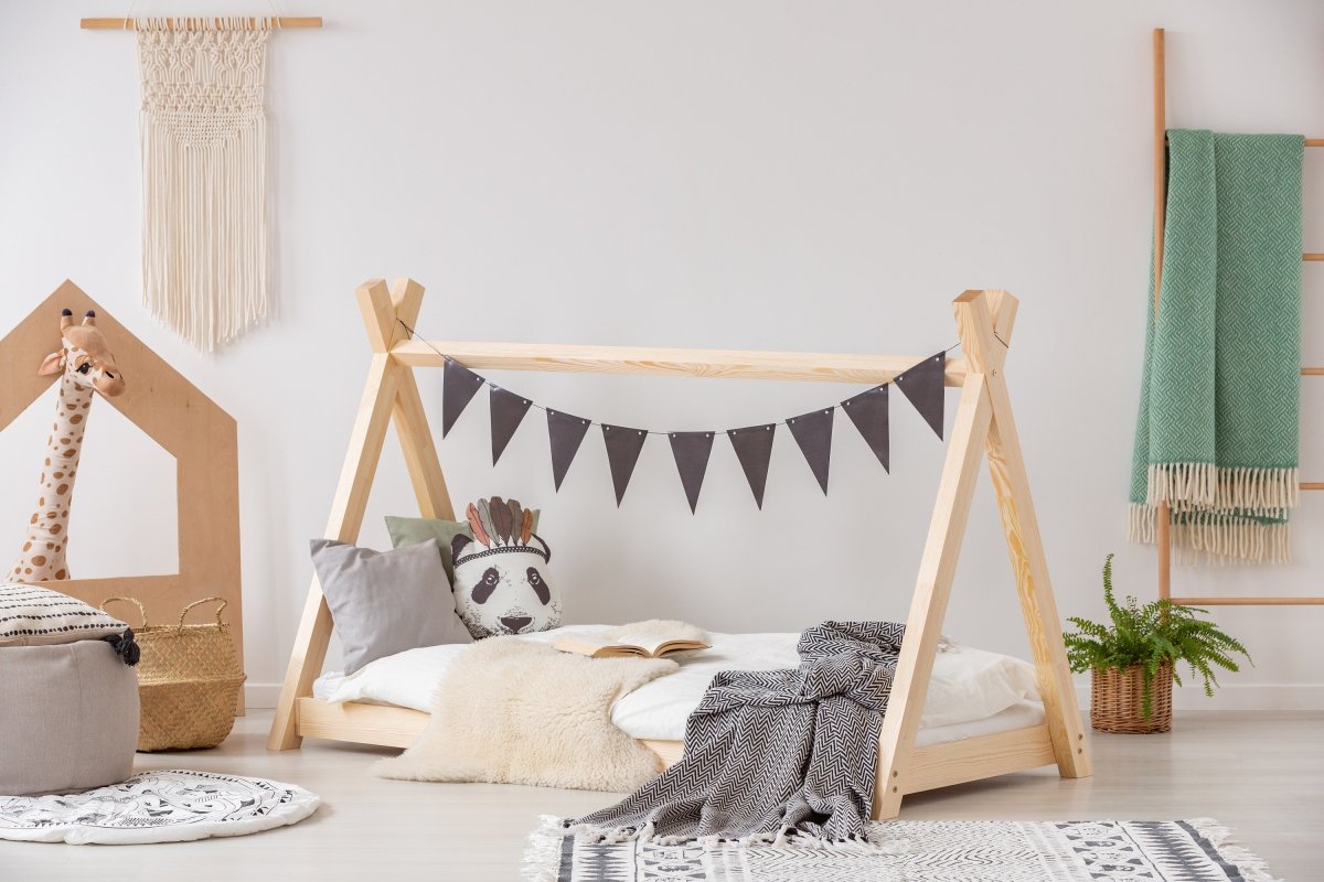 Adeko Dětská teepee postel z masivního dřeva v přírodní barvě Mila TP Rozměr: 90x200 cm