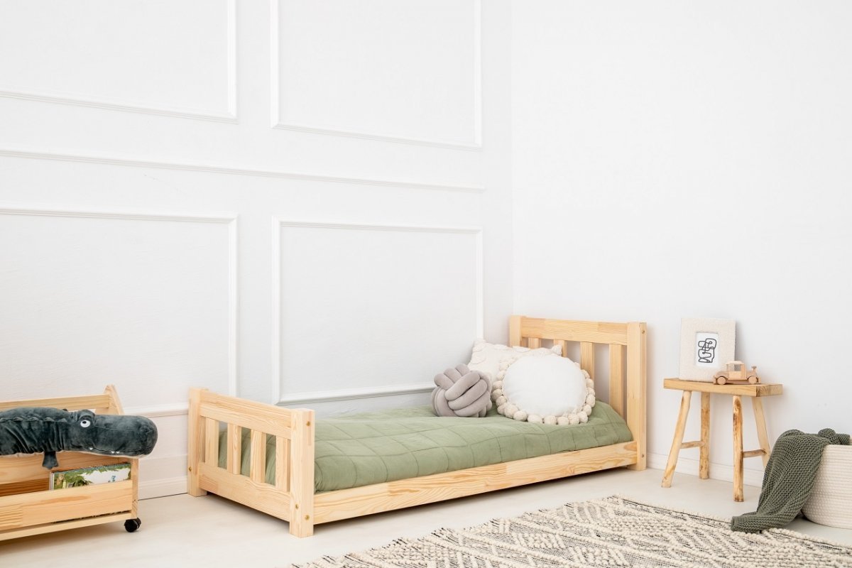 Adeko Dětská postel z masivního dřeva v přírodní barvě CPN Rozměr: 70x140 cm