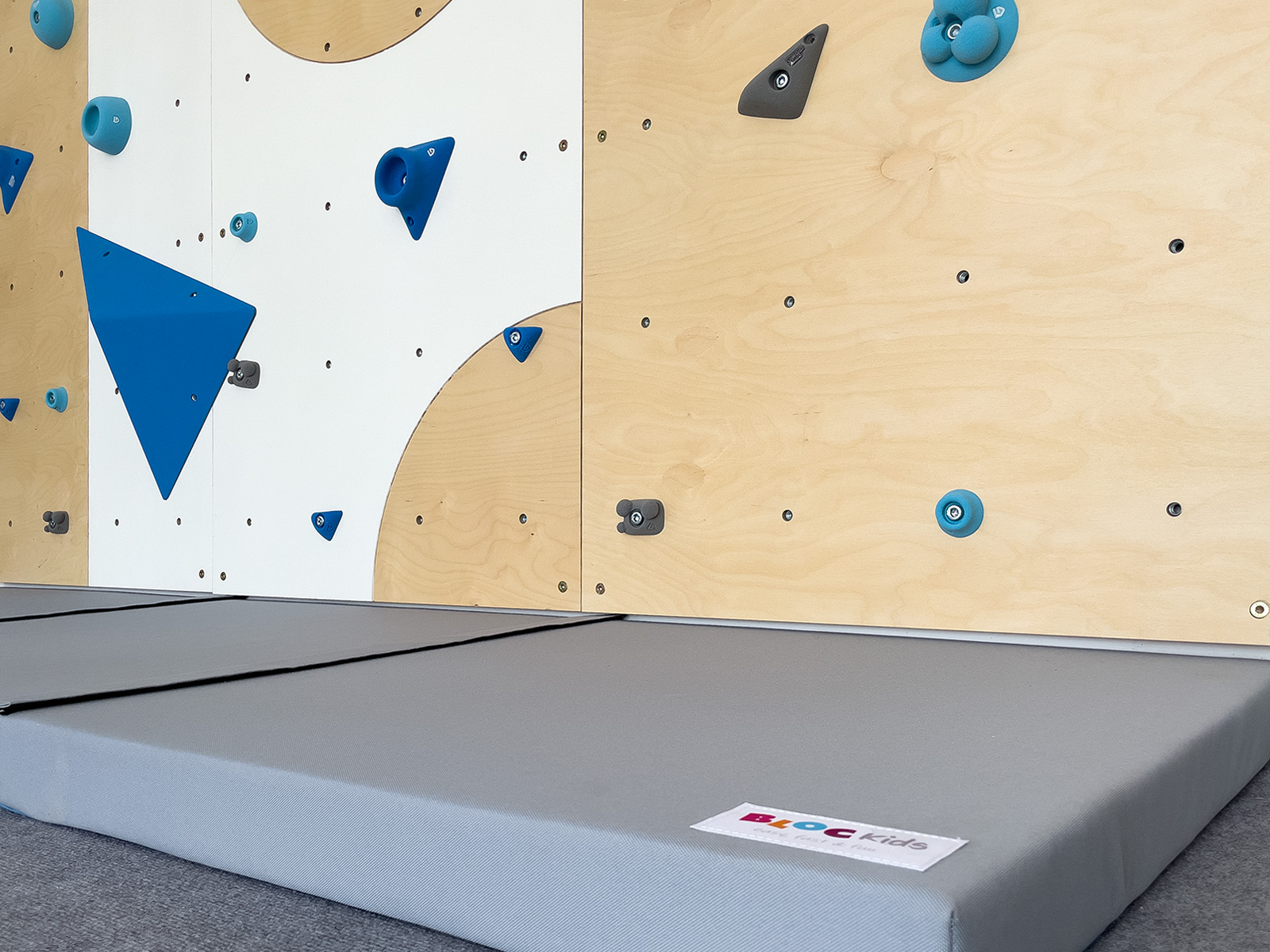 Pyramida BLOCKids Barva úchytů: Modrá