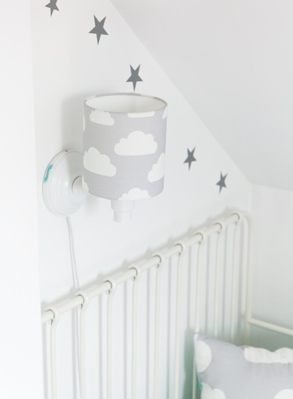 Lamps and Company Nástěnná lampa s motivem obláčků - šedá Barva: Přírodní dekor naolejovaný