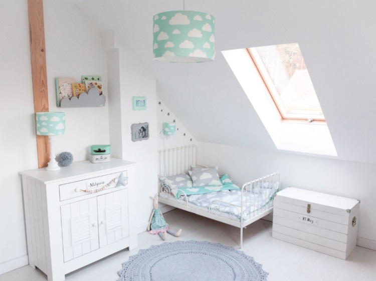 Lamps and Company Stropní svítidlo s motivem obláčků - mátové Barva: Přírodní dekor naolejovaný