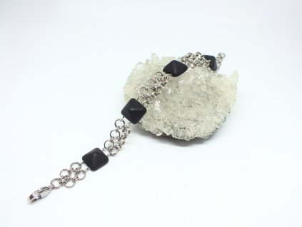 pyramidový nýramek