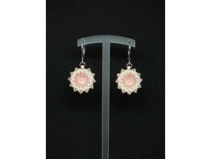 Elegantní šité náušnice Magnolia