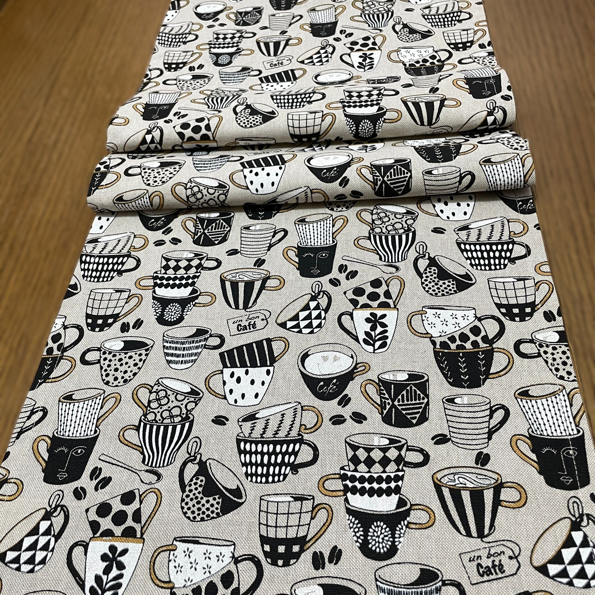 Ubrus běhoun - kávové hrnky