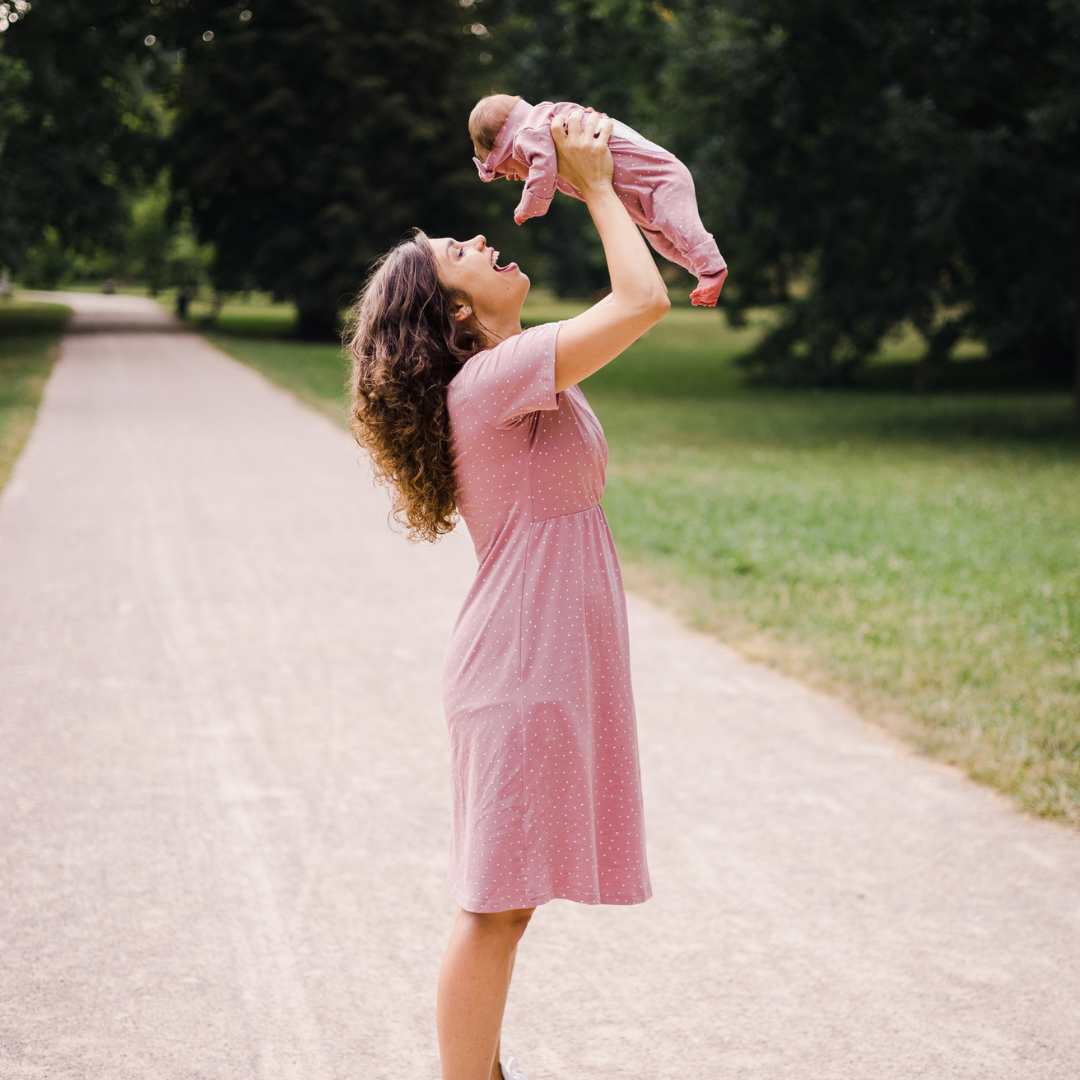 Vhodné oblečení po porodu i po císařském řezu